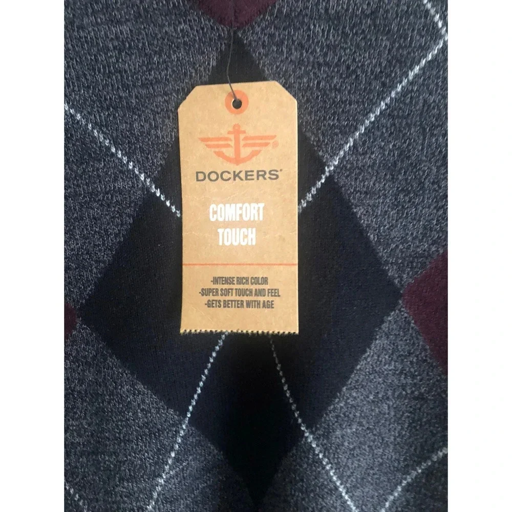 Men's Argyle Sweater size XL NWT!!!